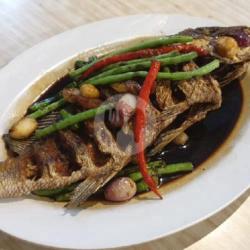 Ikan Kaci-kaci Goreng Karaeng