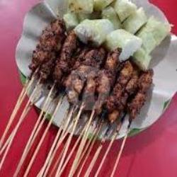 Sate Special(tanpa Kulit) 10 Tsk   Lontong