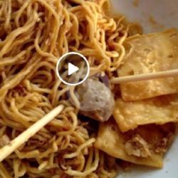 Mie Ayam Ndo Plus Bakso