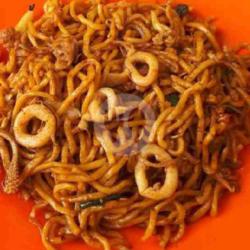 Mie Goreng Cumi