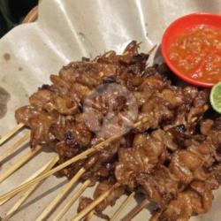 Sate Taichan Full Kulit  Lontong