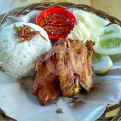 Nasi Lalapan Bebek Goreng