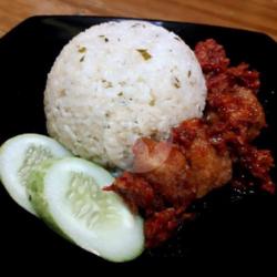 Nasi Daun Jeruk Chicken Sambal Geprek