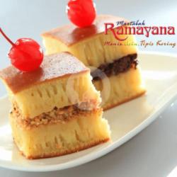 Martabak Manis Kismis Kacang Coklat