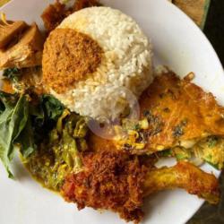 Nasi Ayam Goreng   Telur Martabak