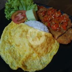 Nasi Ayam Goreng Katsu Telur Dadar