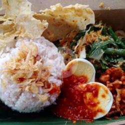 Nasi Urap Telur