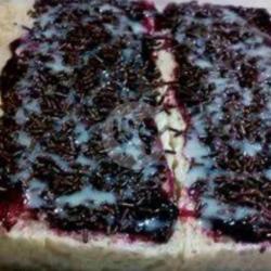 Roti Bakar Bluberry Coklat Susu