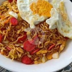 Cwi Mie Goreng Sosis   Bakso Sapi