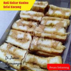 Roti Bakar Kasino Selai Kacang Susu