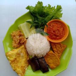 Nasi Tempong Telor Dadar