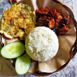 Nasi Sambal Tuna Telur Dadar