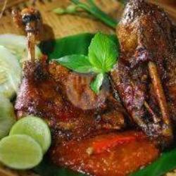 Lalapan Bebek Bakar