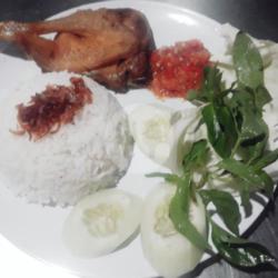 Nasi Uduk : Bebek Goreng