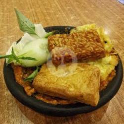 Penyetan Telur Tahu Tempe