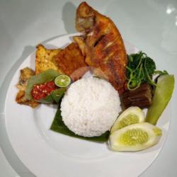 Nasi Tempong Nila Goreng