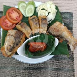 Bandeng Isi/otak2 Bandeng Goreng Telur