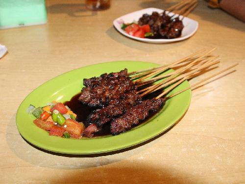 Sate Maranggi BAPAK KIKI, Cikambuy