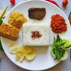 Nasi Uduk Empal Goreng