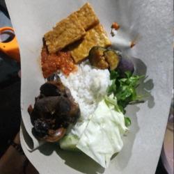 Nasi Ati-ampela Tempe/tahu-terong Lalapan Sambel Istimewah