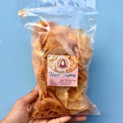 Keripik Singkong Pedas Daun Jeruk