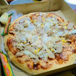 Sunkoki Pizza Ukuran 18 Cm ( Daging Ayam,sosis ,keju Mozzarella)