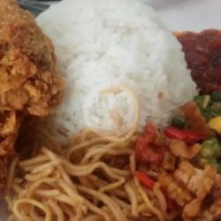 Nasi Campur Ayam Rica-rica