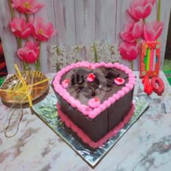 Paket Lengkap Kue Ulang Tahun Blackforest Love