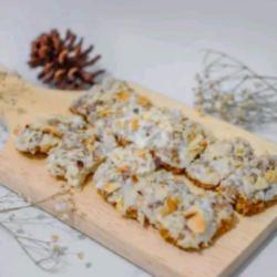 Banana Nugget - White Choco Almond