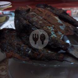 Ikan Bawal Bakar   Sayur Komplit