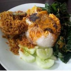 Nasi Ayam Goreng Orek Tempe