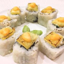 Cheezy Aburi Roll (8pc)