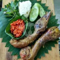 Nasi Kepala Bebek Sambal Lalap Teh Anget/es Teh