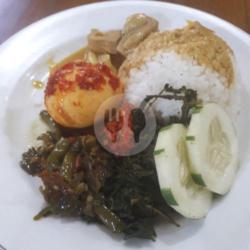 Nasi Telor Bulat Balado   Sayur