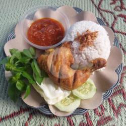 Nasi   Ayam Goreng   Tempe   Es Teh