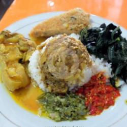 Nasi Padang Lauk Telur Dadar