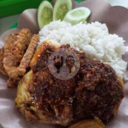 Nasi Ayam Penyet Bumbu Madura