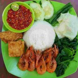 Nasi Tempong Udang Tahu Tempe  Sayur Rebus  Sambal