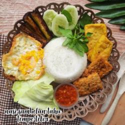 Nasi Sambelan Tahu Tempe Telor Ceplok