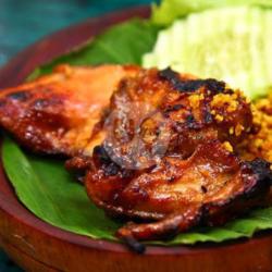 Ayam Dada Bakar   Lalapan Sambal