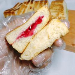 Roti Bakar Durian   Rasberry