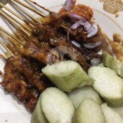 Sate Kulit   Lontong