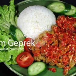 Ayam Gefrek Nasi Terong Goreng