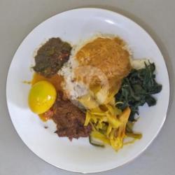 Nasi Telor Bulet Gulai