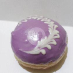 Donat Taro-disini