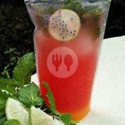 Tropical Red Mojito