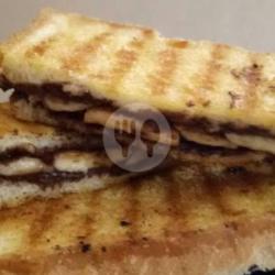 Roti Bakar Special Pisang Coklat
