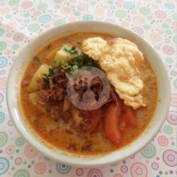 Soto Daging Kuah Santan