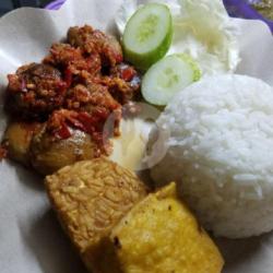 Nasi Uduk Jengkol Geprek   Tempe Tahu