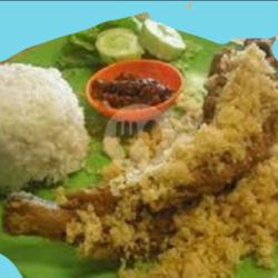 Nasi Ikan Lele Goreng Keremes